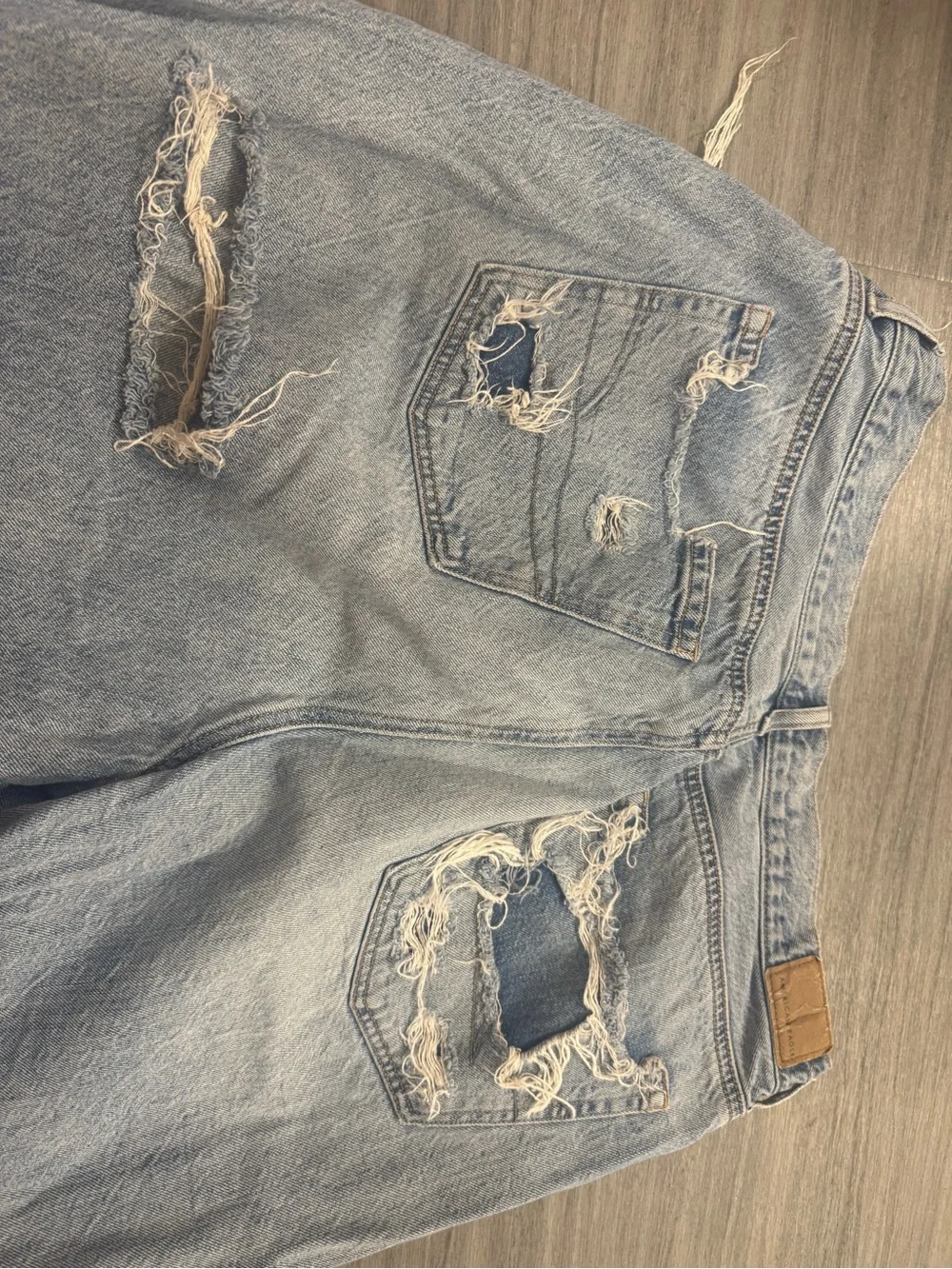 Light Blue Distressed Women’s American Eagle Jeans - Picture 2 of 9